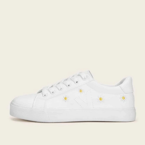 daisy lace-up shoes - Picture 2 of 4